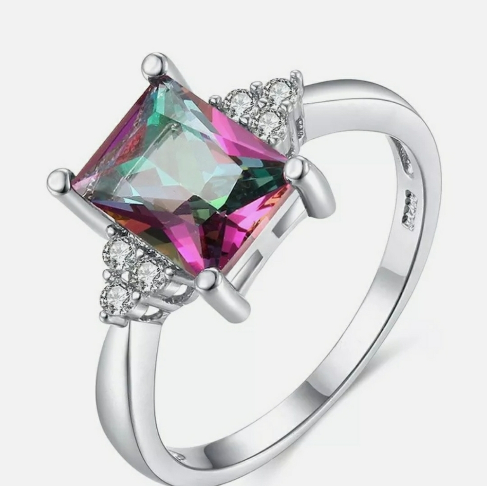 New 3.00ctw Mystic Princess Cut & Round Topaz!